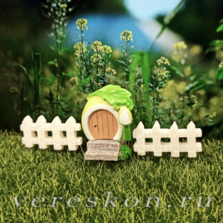 Крылечко, заборчик, ступеньки