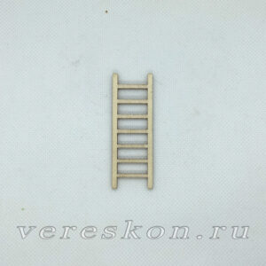 Лестница деревянная