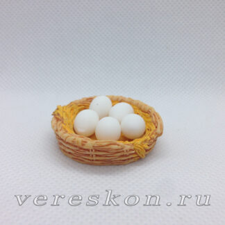 Гнездо с 5-ю яйцами