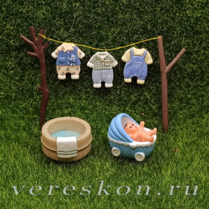 Ушат, коляска, детская одежда